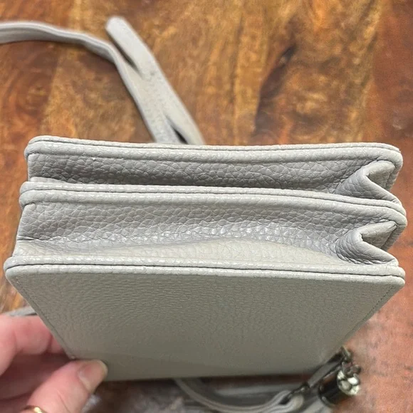 Just Must Small Bunny Crossbody Bag - Picture 4 of 11